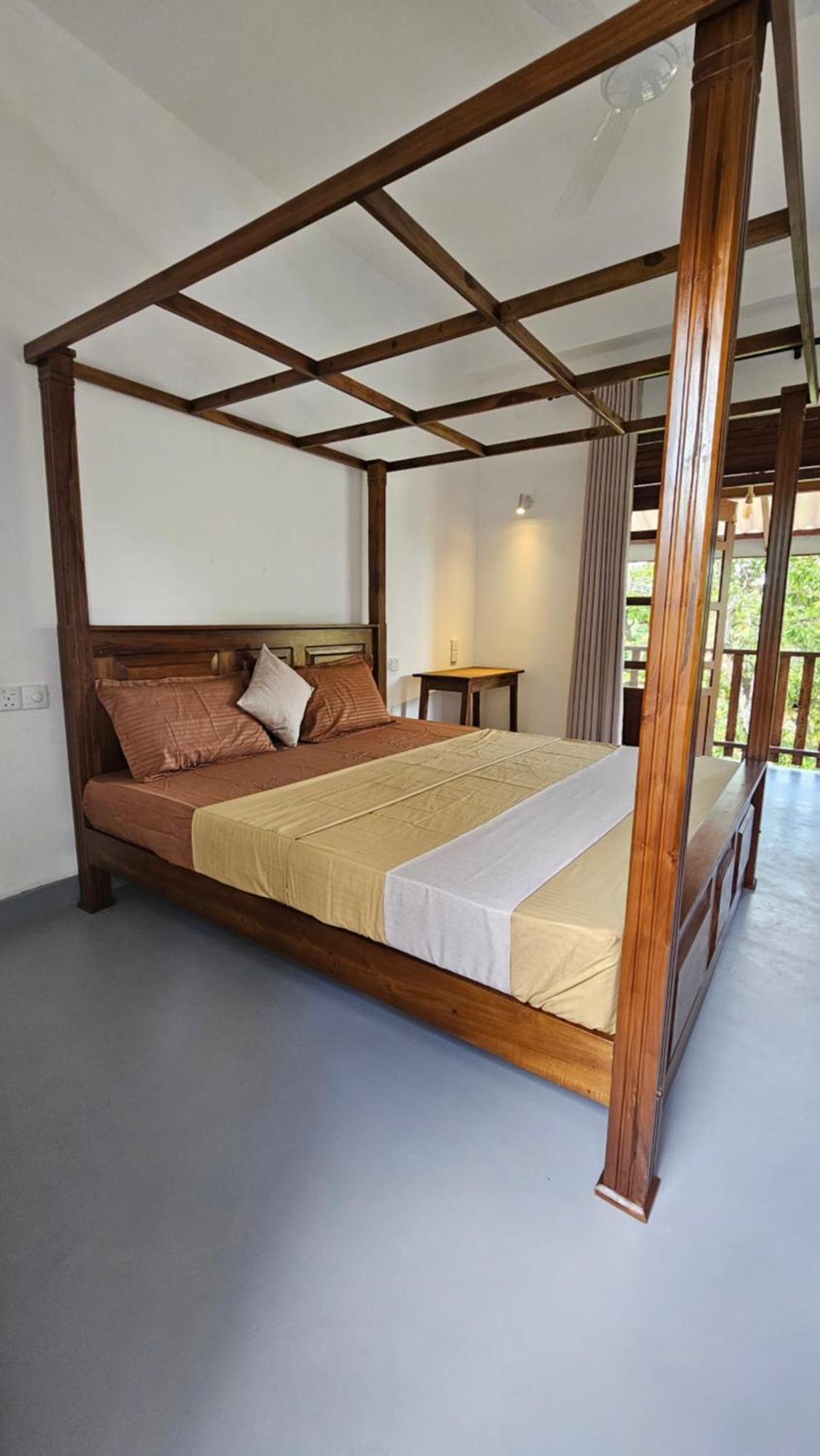 Pearl Gardens Midigama Hotel Buitenkant foto